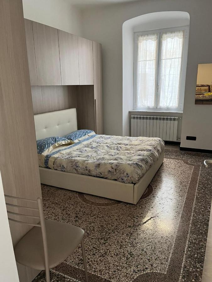 Appartamento In Centro Genoa Luaran gambar